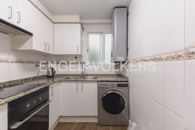 Appartement de 3 chambres à louer à Mont-Olivet, Valence ville - 1 400 € (Ref: 10039105)