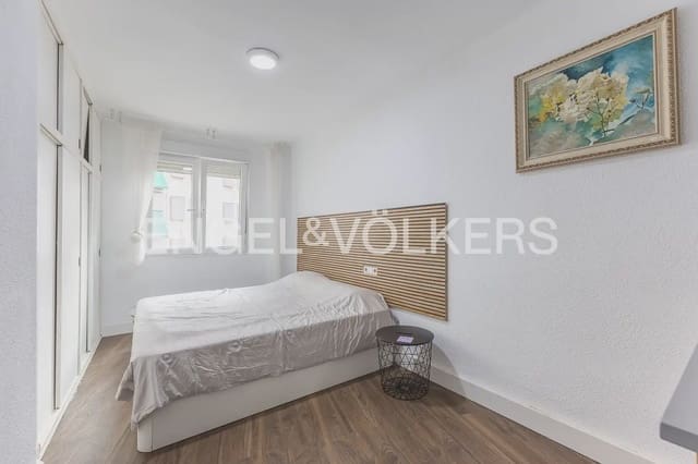 Appartement de 3 chambres à louer à Mont-Olivet, Valence ville - 1 400 € (Ref: 10039105)