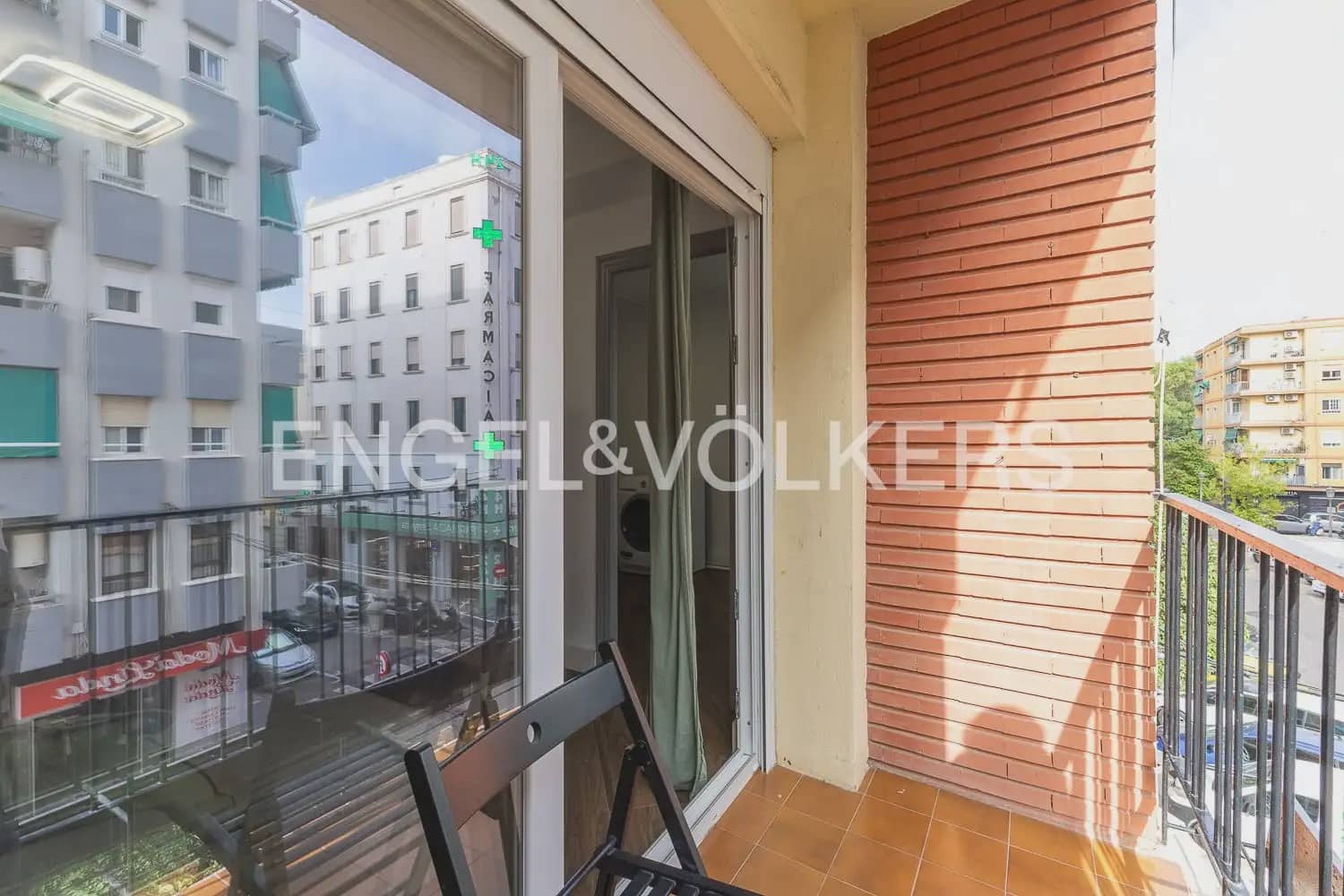 3 bedroom Flat for rent in Valencia city - € 1,400 (Ref: 10039105)