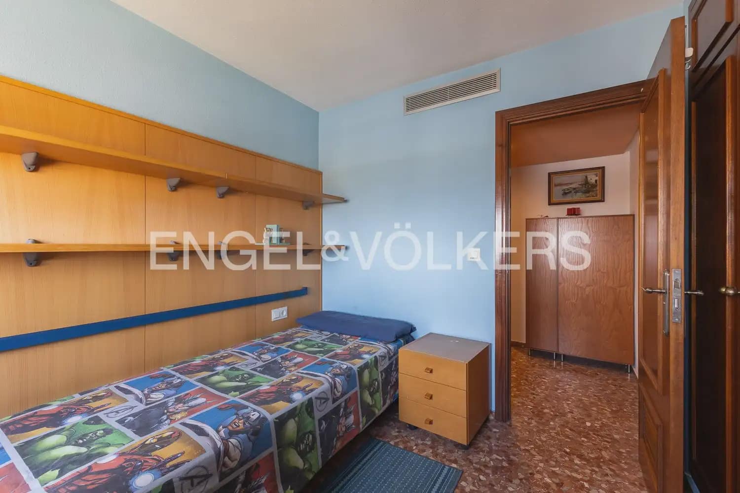5 bedroom Flat for rent in Valencia city with garage - € 2,400 (Ref: 10039106)