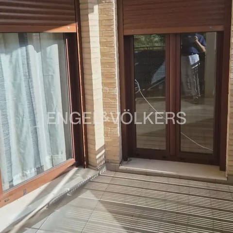 3 quarto Casa em Banda para arrendar em Rocafort com garagem - 1 800 € (Ref: 10039107)