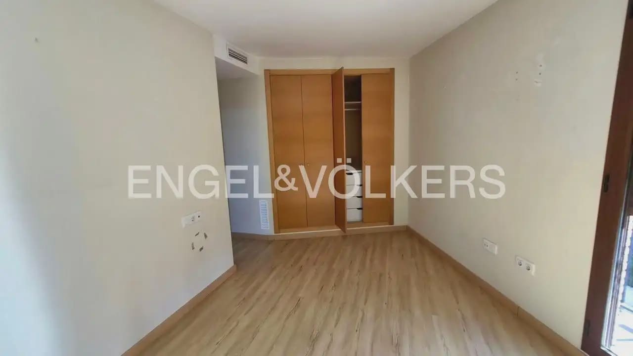 3 quarto Casa em Banda para arrendar em Rocafort com garagem - 1 800 € (Ref: 10039107)
