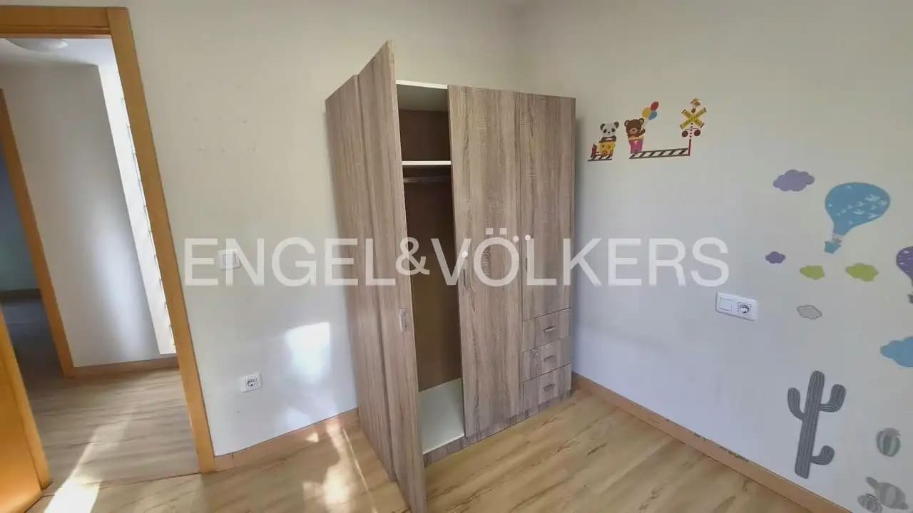 3 quarto Casa em Banda para arrendar em Rocafort com garagem - 1 800 € (Ref: 10039107)