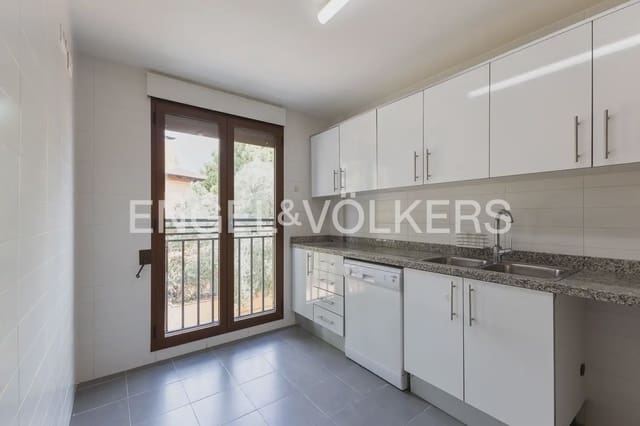 Maison de Ville de 3 chambres à louer à Rocafort avec garage - 1 800 € (Ref: 10039107)