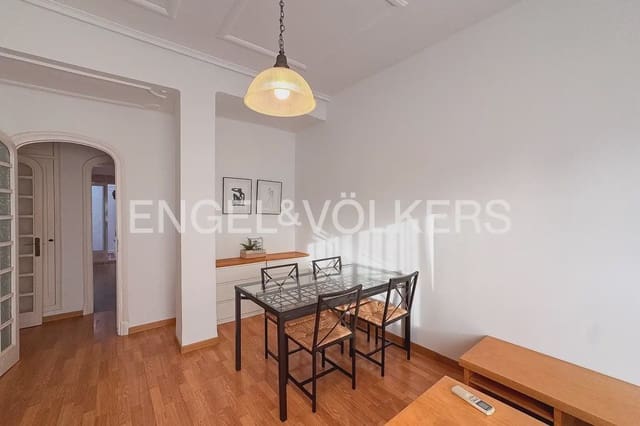 4 bedroom Flat for rent in Russafa, Valencia city - € 2,500 (Ref: 10039108)