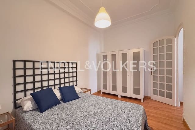 4 bedroom Flat for rent in Russafa, Valencia city - € 2,500 (Ref: 10039108)