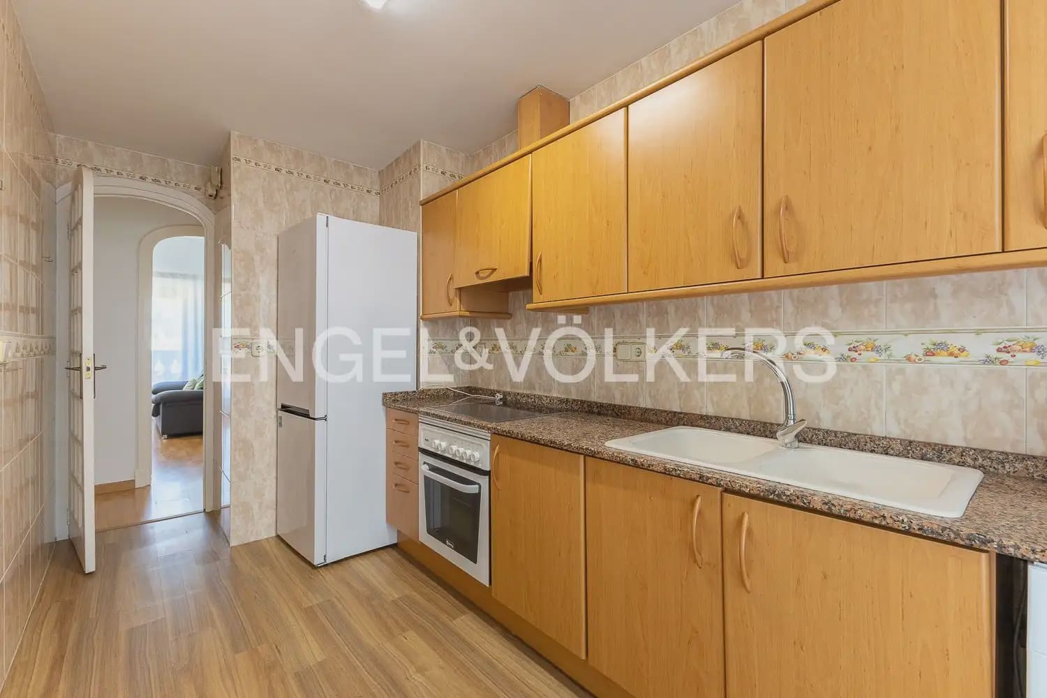 4 bedroom Flat for rent in Valencia city - € 2,200 (Ref: 10039108)
