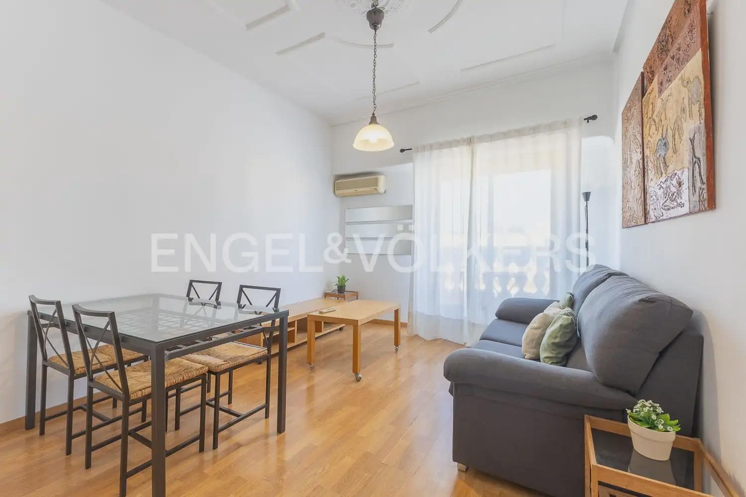 4 bedroom Flat for rent in Valencia city - € 2,200 (Ref: 10039108)