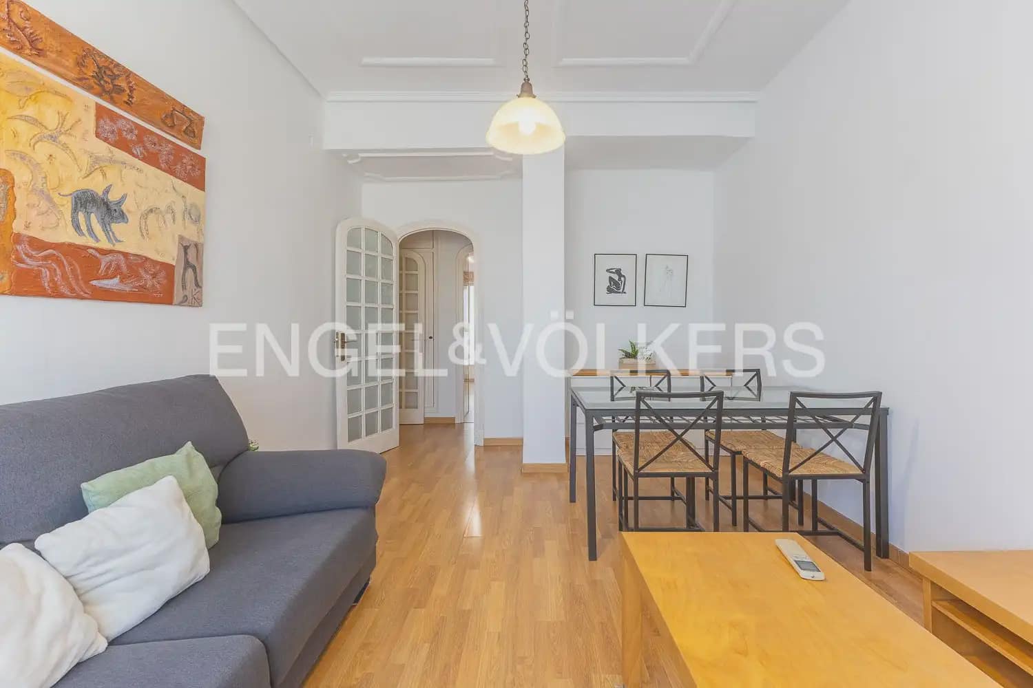 4 bedroom Flat for rent in Valencia city - € 2,200 (Ref: 10039108)