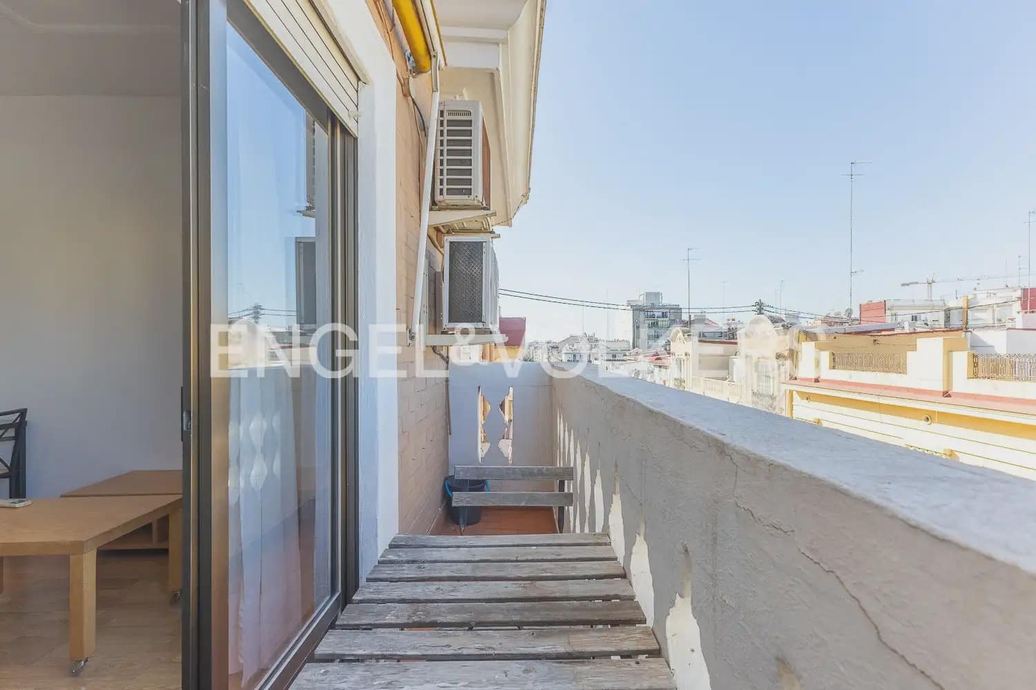 4 bedroom Flat for rent in Valencia city - € 2,200 (Ref: 10039108)