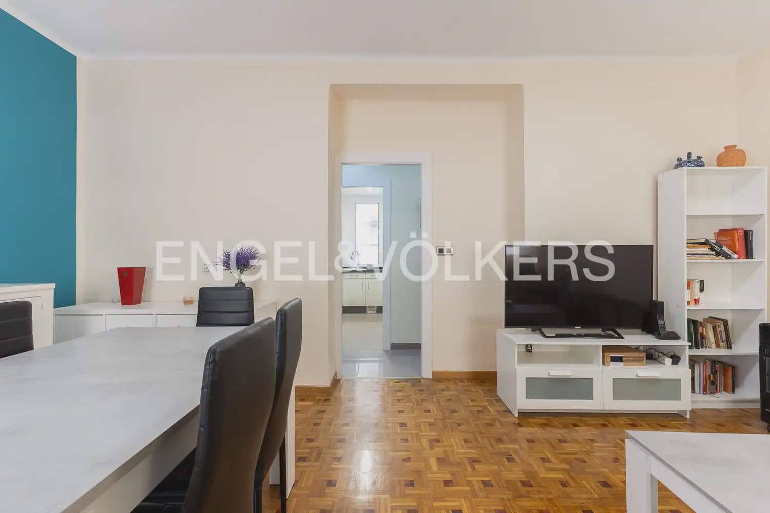 Piso de 3 habitaciones en València ciudad en venta - 299.000 € (Ref: 10039217)