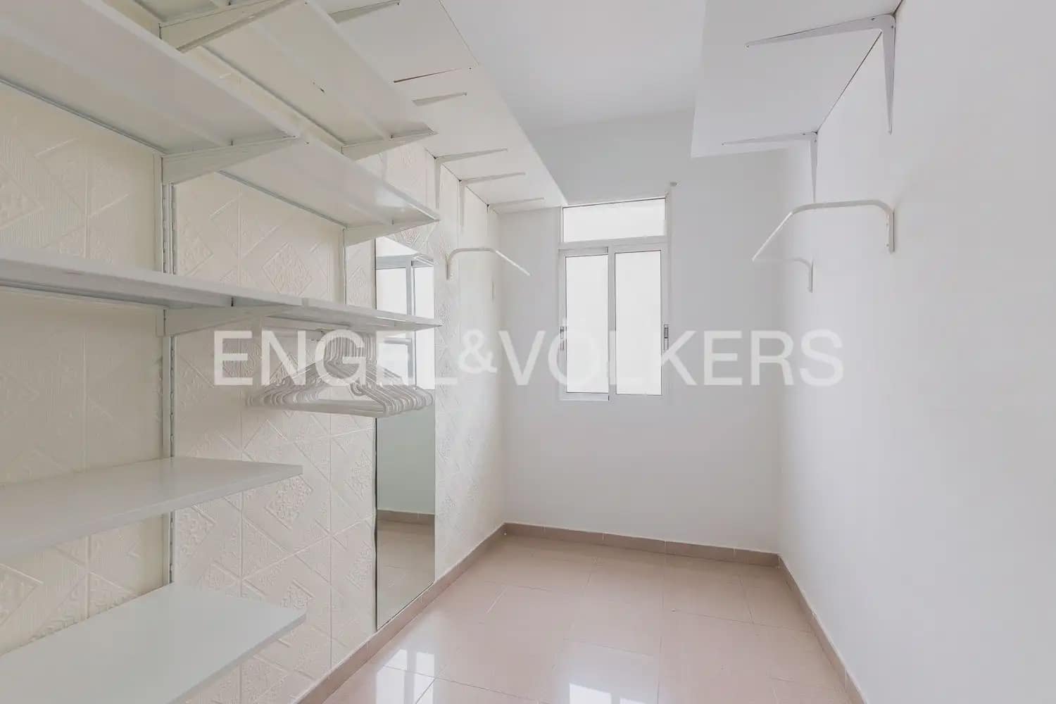 Piso de 3 habitaciones en València ciudad en venta - 299.000 € (Ref: 10039217)