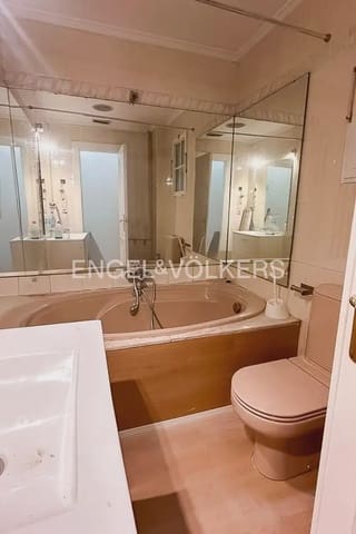 3 slaapkamer Flat te huur in Russafa, Valencia stad met garage - € 2.200 (Ref: 10039218)