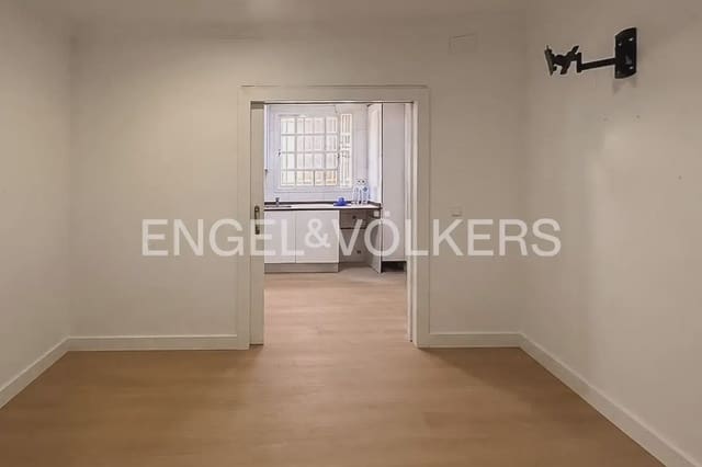 3 slaapkamer Flat te huur in Russafa, Valencia stad met garage - € 2.200 (Ref: 10039218)