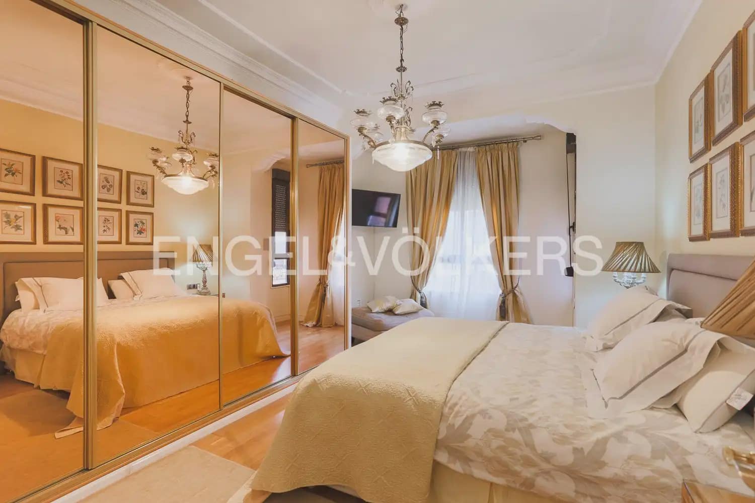 4 slaapkamer Flat te huur in Valencia stad - € 2.900 (Ref: 10039283)