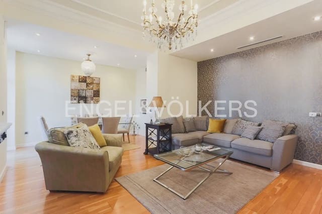 4 slaapkamer Flat te huur in La Gran Via, Valencia stad - € 2.900 (Ref: 10039283)