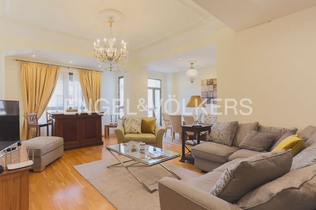 4 slaapkamer Flat te huur in La Gran Via, Valencia stad - € 2.900 (Ref: 10039283)