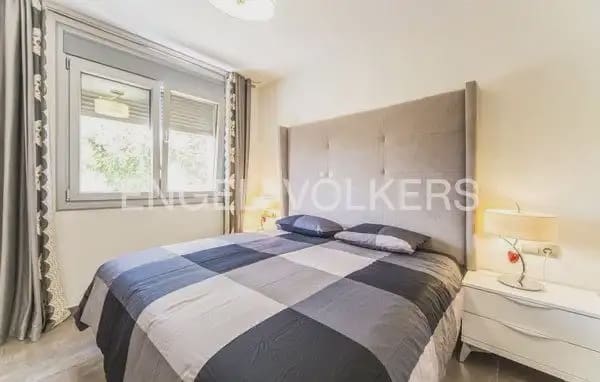 5 bedroom Villa for rent in Riba-roja de Turia with garage - € 3,300 (Ref: 10041344)