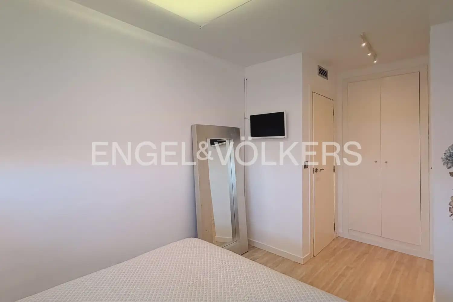 2 sovrum Lägenhet att hyra i Valencia stad - 1 450 € (Ref: 10041585)