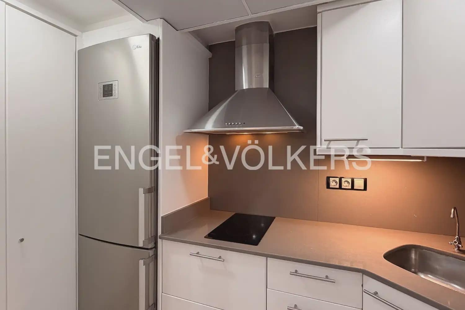 2 sovrum Lägenhet att hyra i Valencia stad - 1 450 € (Ref: 10041585)