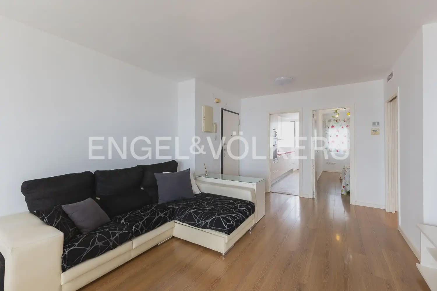 3 bedroom Flat for rent in La Pobla de Farnals with pool - € 1,600 (Ref: 10041786)