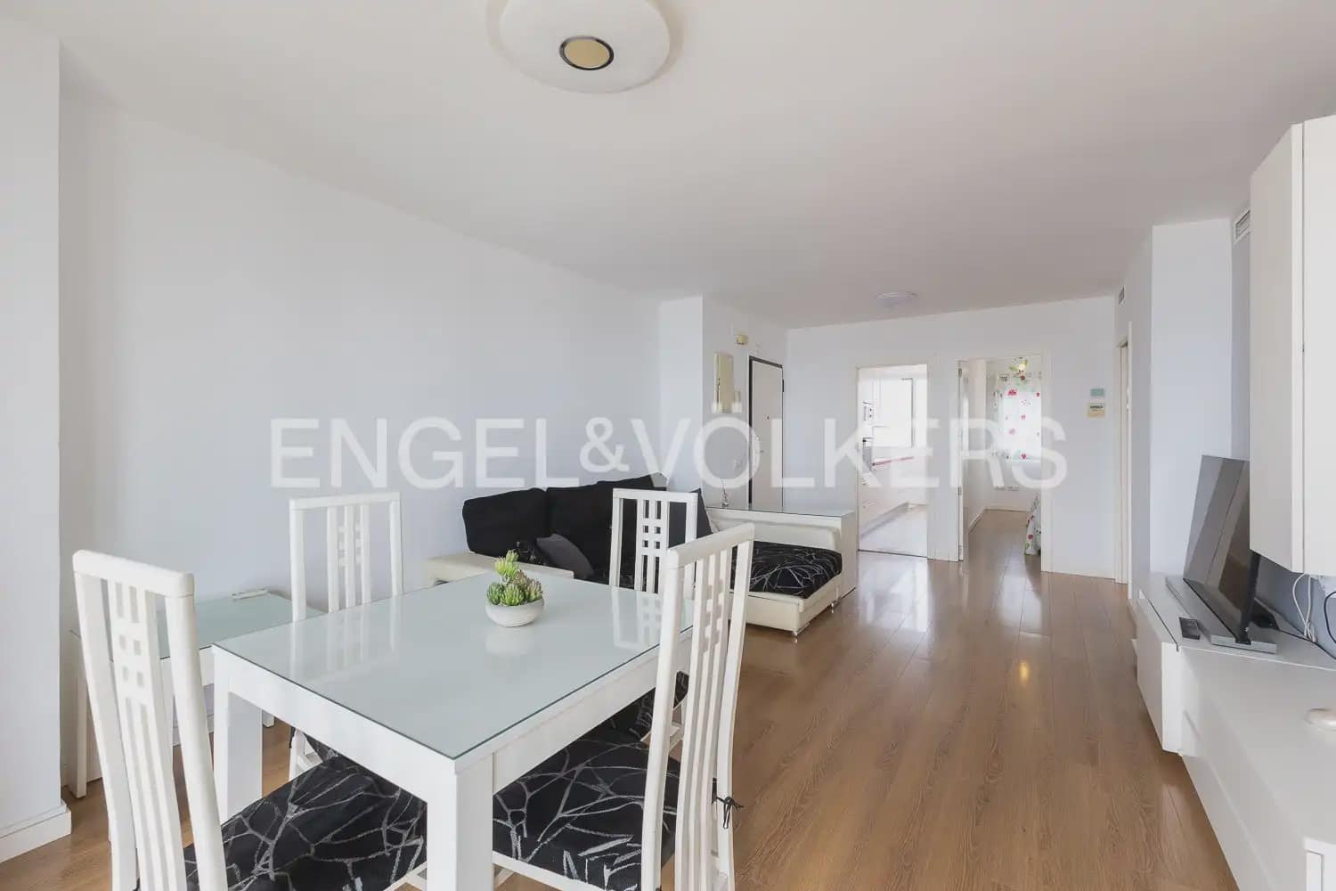 3 bedroom Flat for rent in La Pobla de Farnals with pool - € 1,600 (Ref: 10041786)