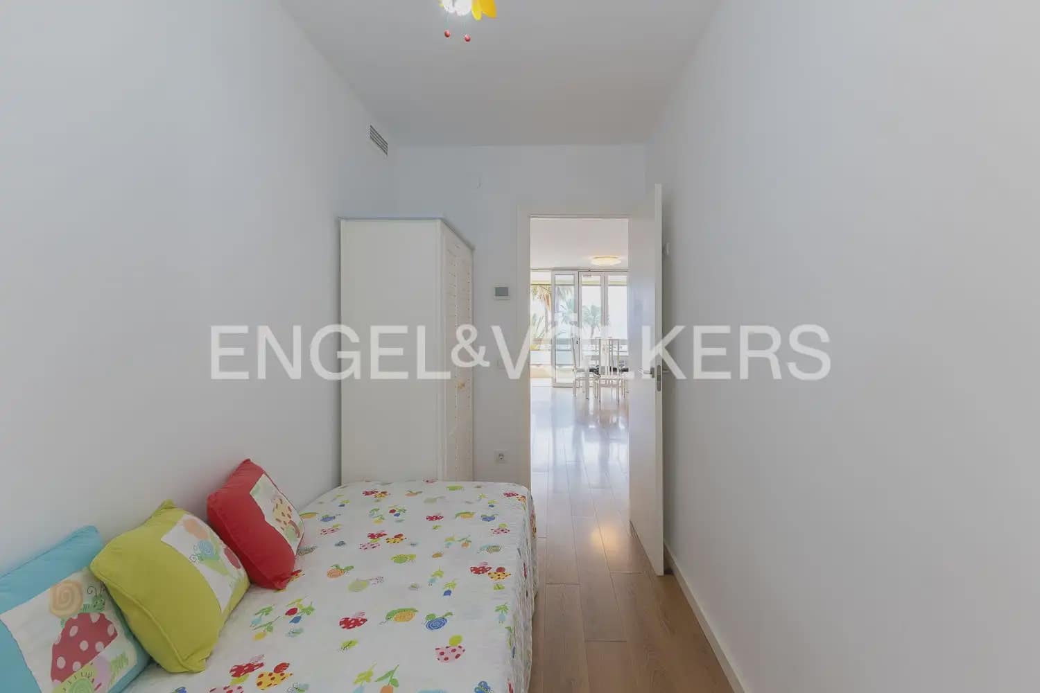 3 bedroom Flat for rent in La Pobla de Farnals with pool - € 1,600 (Ref: 10041786)