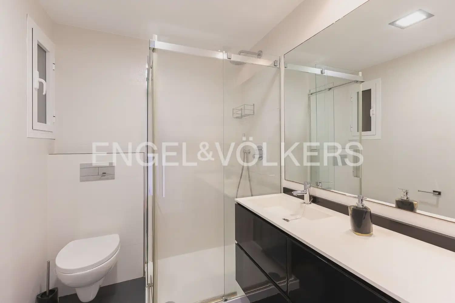 3 bedroom Flat for rent in La Pobla de Farnals with pool - € 1,600 (Ref: 10041786)