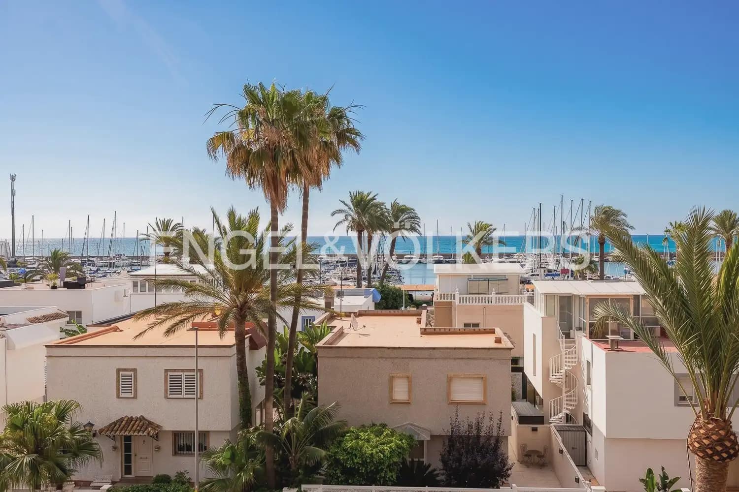 3 bedroom Flat for rent in La Pobla de Farnals with pool - € 1,600 (Ref: 10041786)