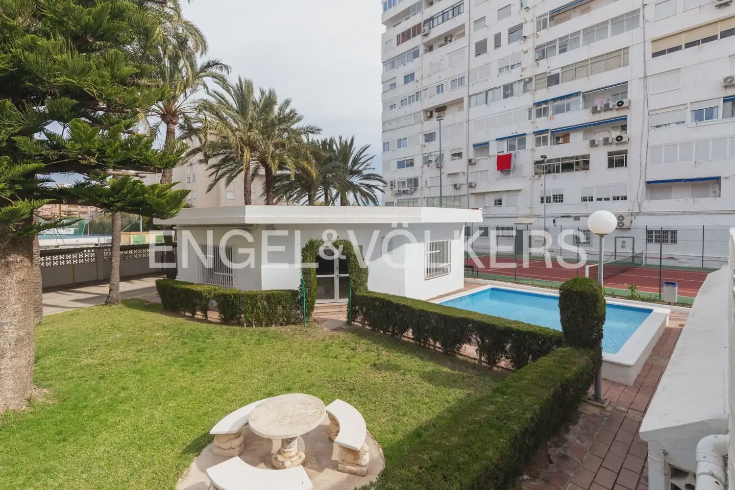 3 bedroom Flat for rent in La Pobla de Farnals with pool - € 1,600 (Ref: 10041786)