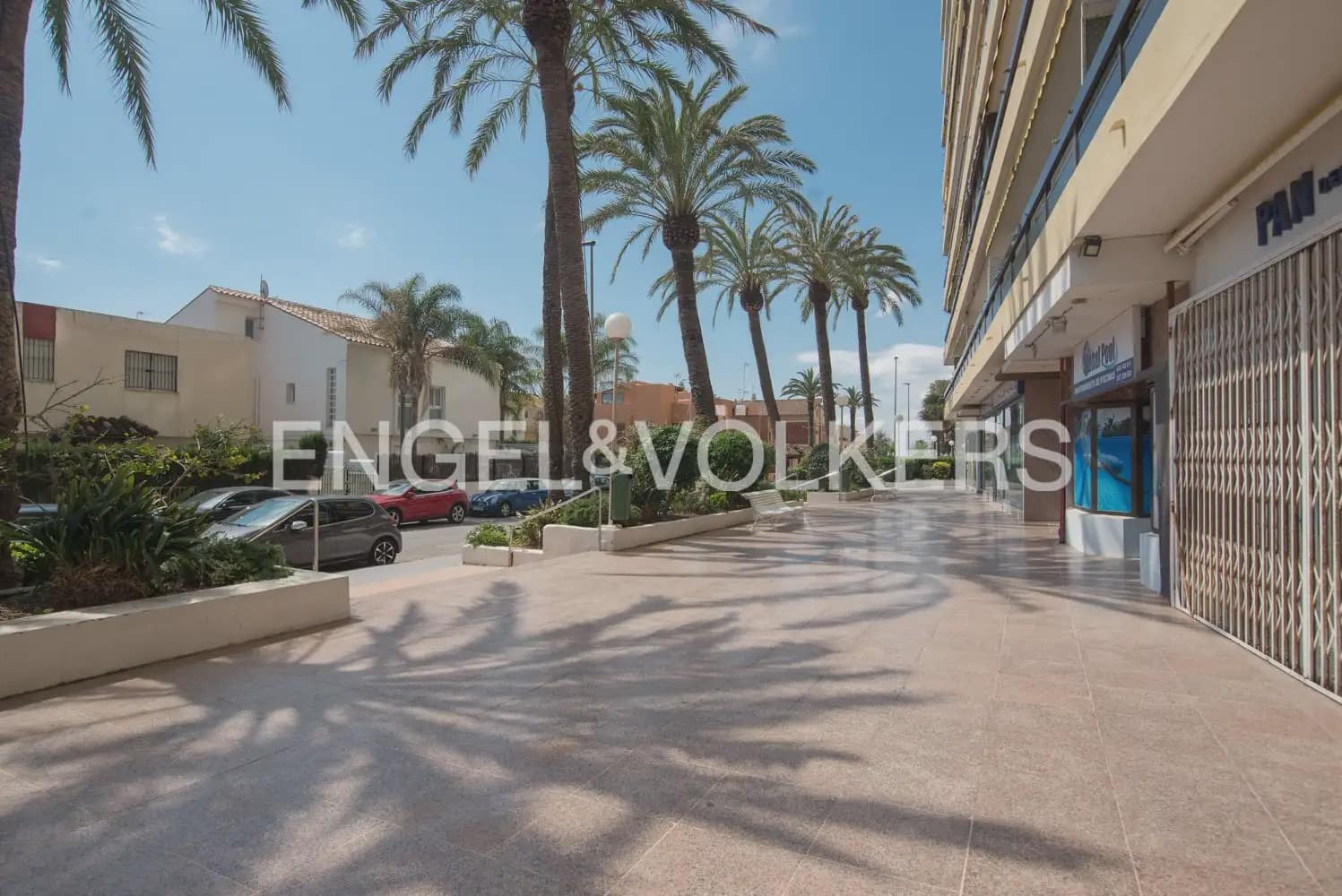 3 bedroom Flat for rent in La Pobla de Farnals with pool - € 1,600 (Ref: 10041786)