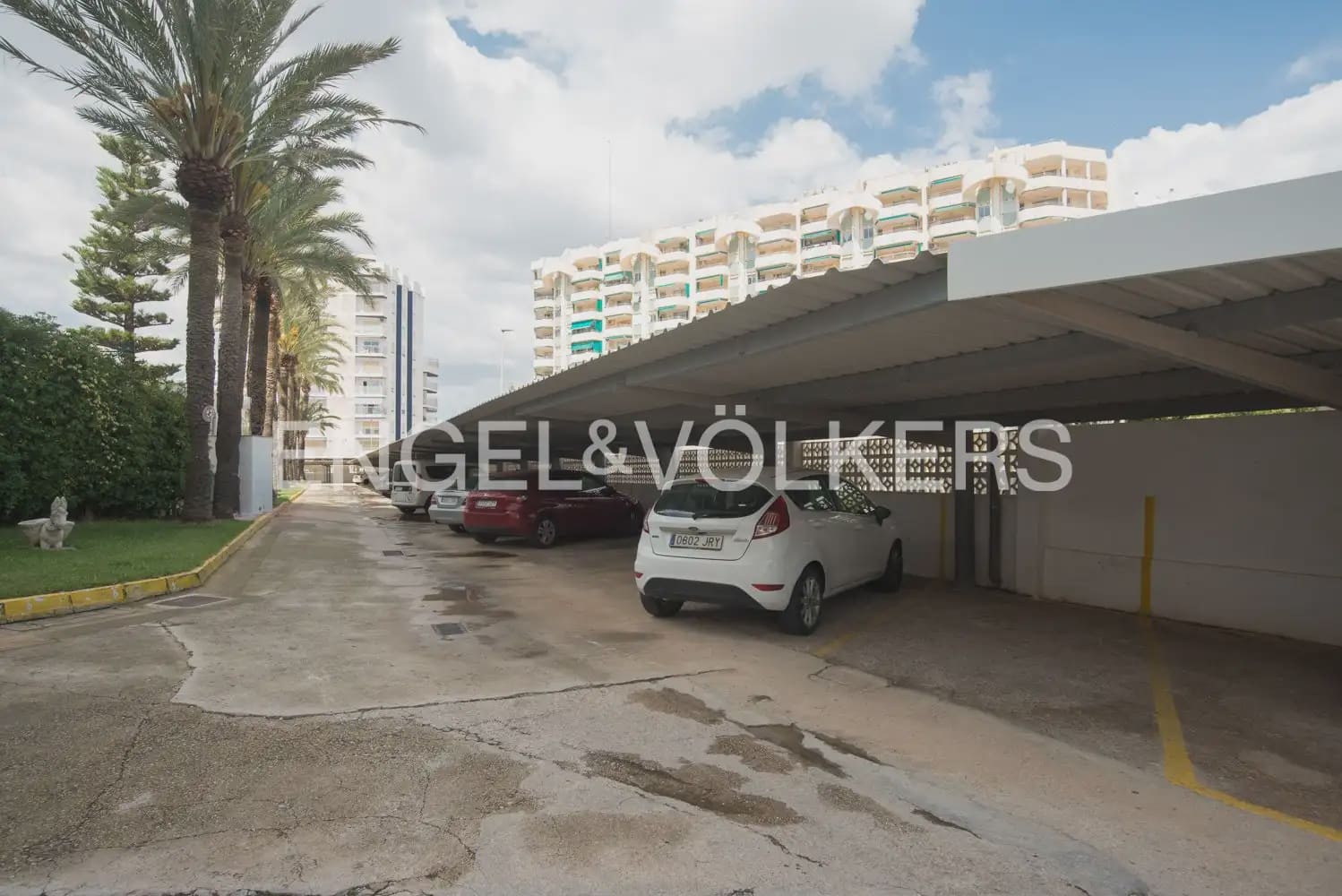 3 bedroom Flat for rent in La Pobla de Farnals with pool - € 1,600 (Ref: 10041786)