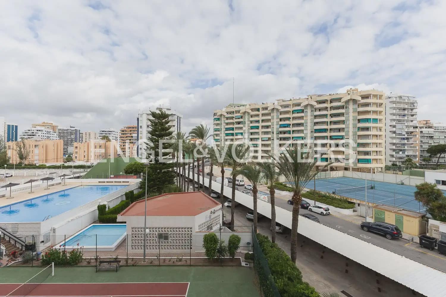 3 bedroom Flat for rent in La Pobla de Farnals with pool - € 1,600 (Ref: 10041786)