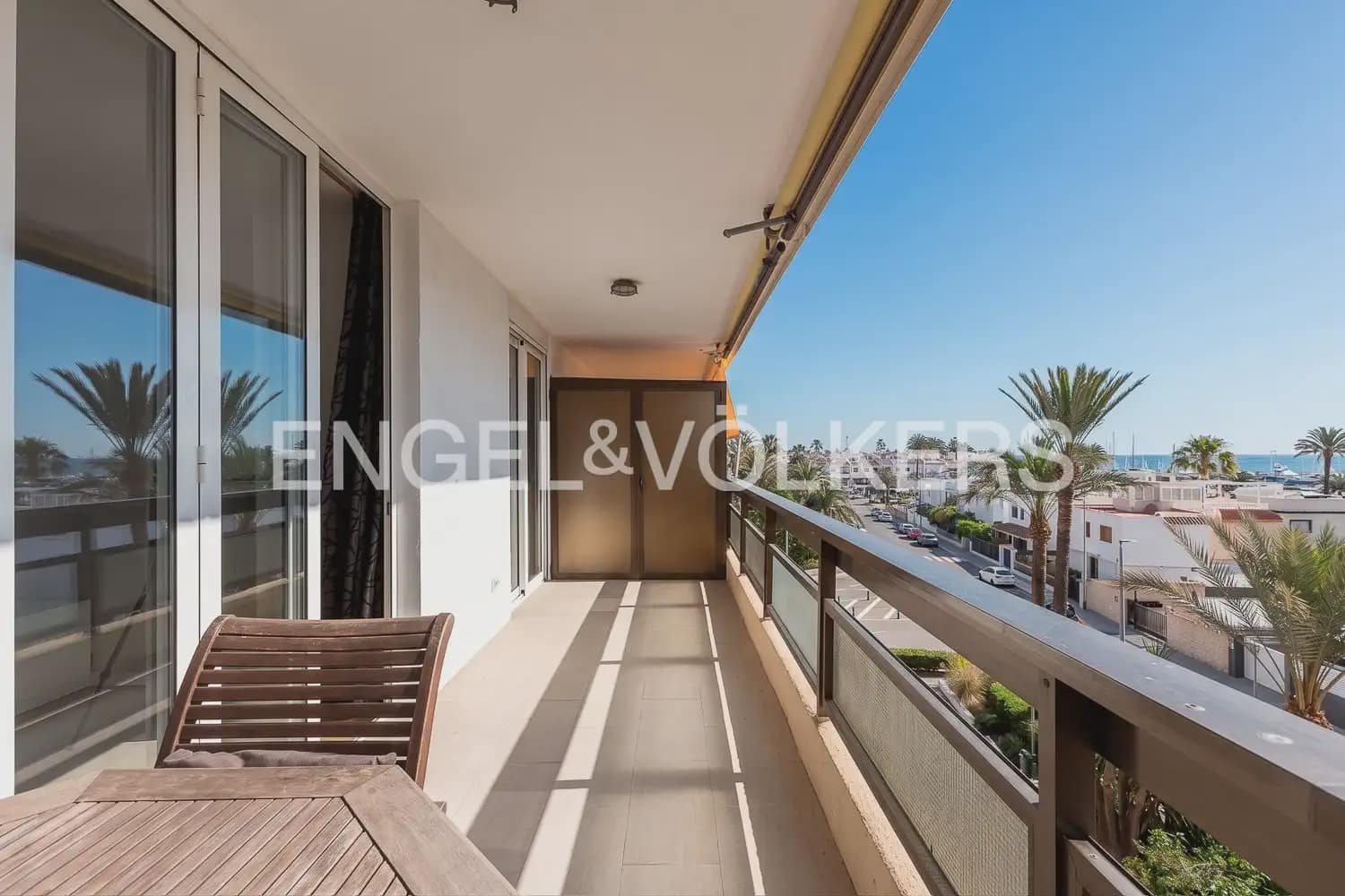 3 bedroom Flat for rent in La Pobla de Farnals with pool - € 1,600 (Ref: 10041786)