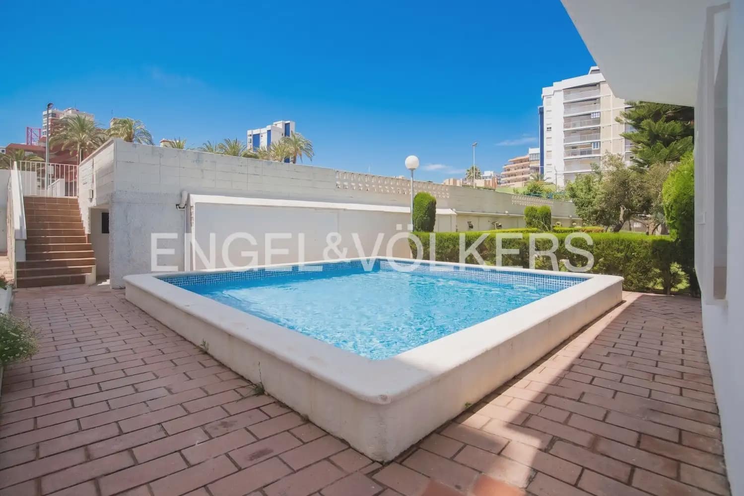 3 bedroom Flat for rent in La Pobla de Farnals with pool - € 1,600 (Ref: 10041786)