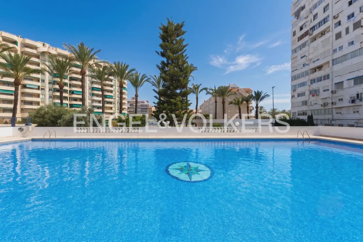 3 bedroom Flat for rent in La Pobla de Farnals with pool - € 1,600 (Ref: 10041786)