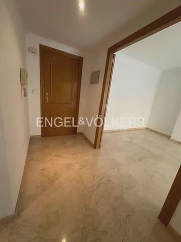 Appartement de 2 chambres à louer à Penya-Roja, Valence ville - 2 000 € (Ref: 10041787)