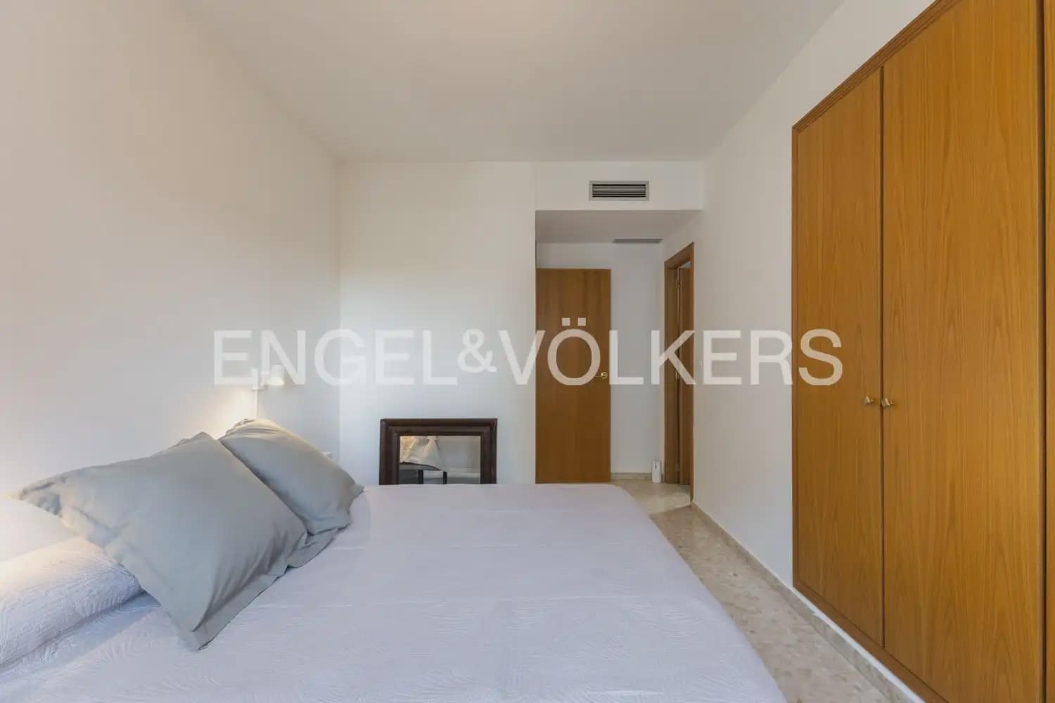 4 soverom Leilighet til leie i Paterna med svømmebasseng garasje - € 1 600 (Ref: 10041788)