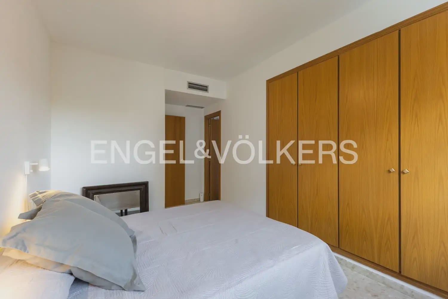 4 soverom Leilighet til leie i Paterna med svømmebasseng garasje - € 1 600 (Ref: 10041788)