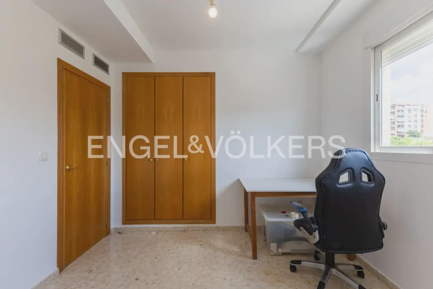 4 soverom Leilighet til leie i Paterna med svømmebasseng garasje - € 1 600 (Ref: 10041788)