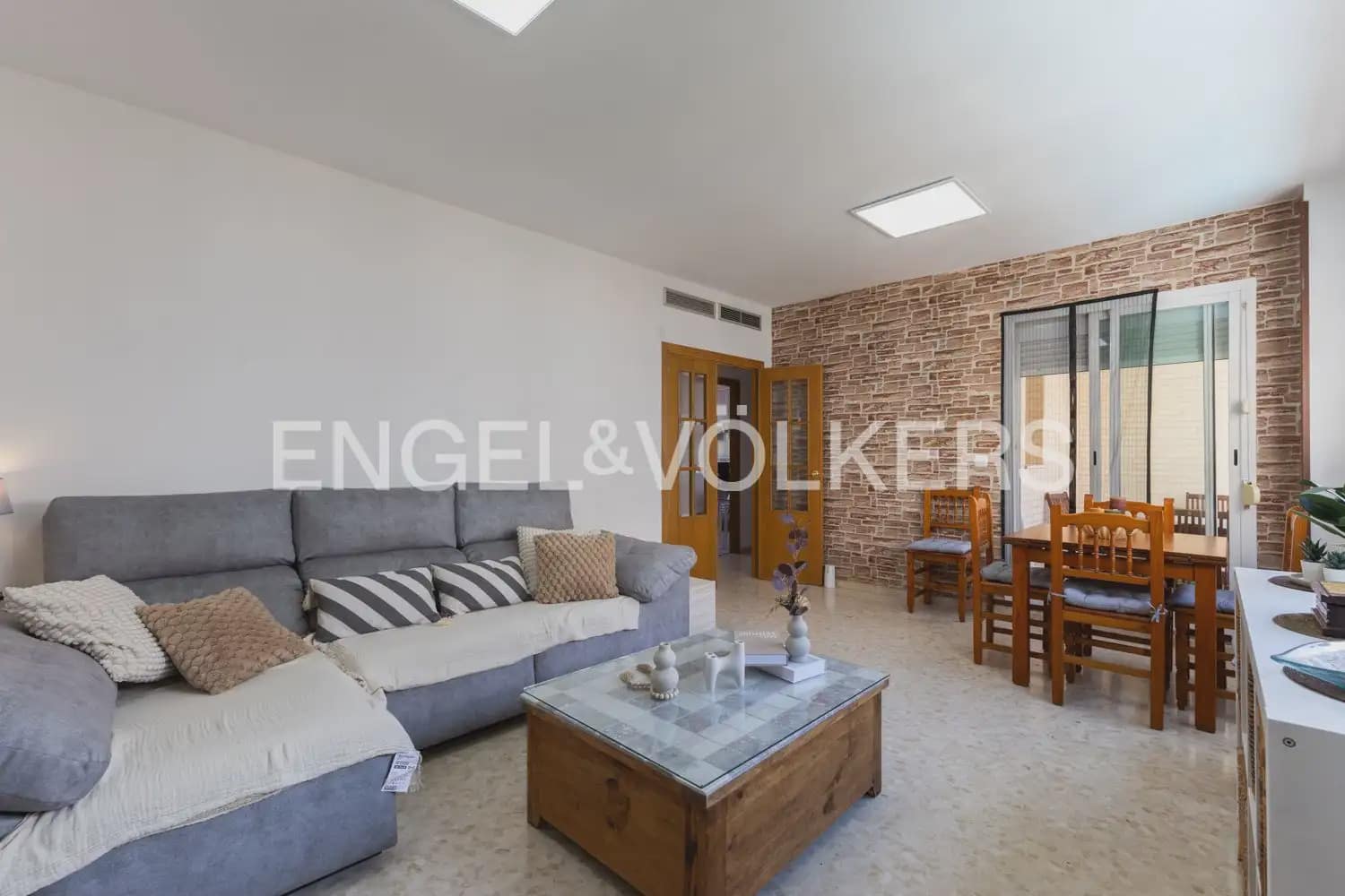 4 soverom Leilighet til leie i Paterna med svømmebasseng garasje - € 1 600 (Ref: 10041788)