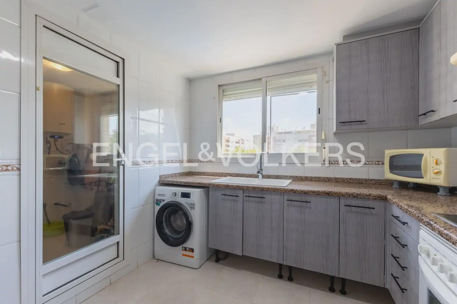 4 soverom Leilighet til leie i Paterna med svømmebasseng garasje - € 1 600 (Ref: 10041788)