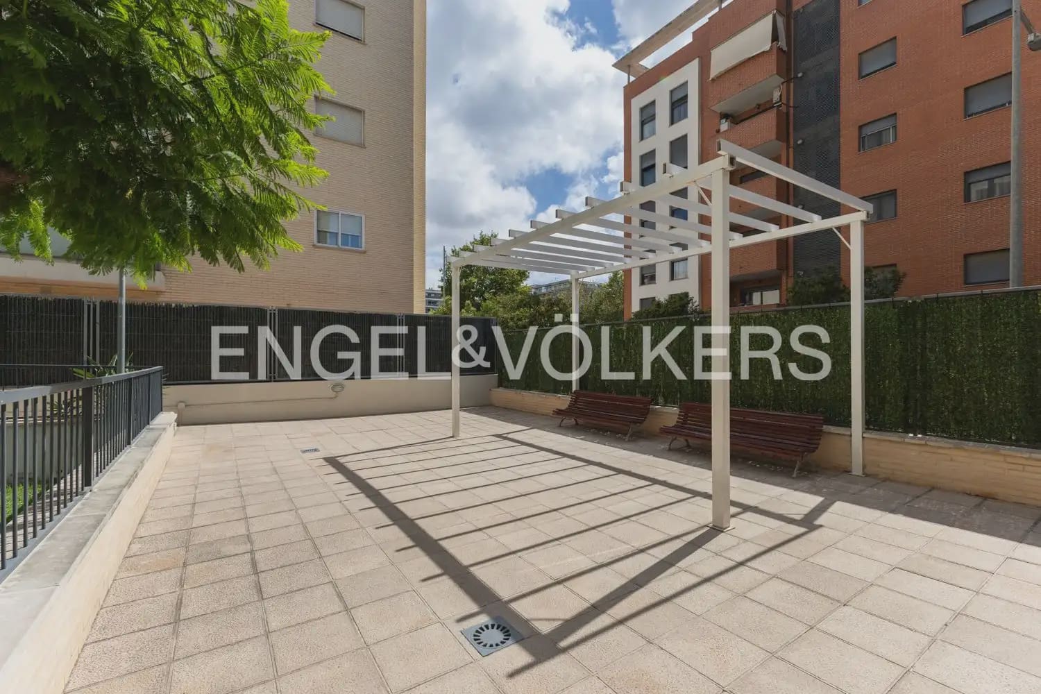 4 soverom Leilighet til leie i Paterna med svømmebasseng garasje - € 1 600 (Ref: 10041788)