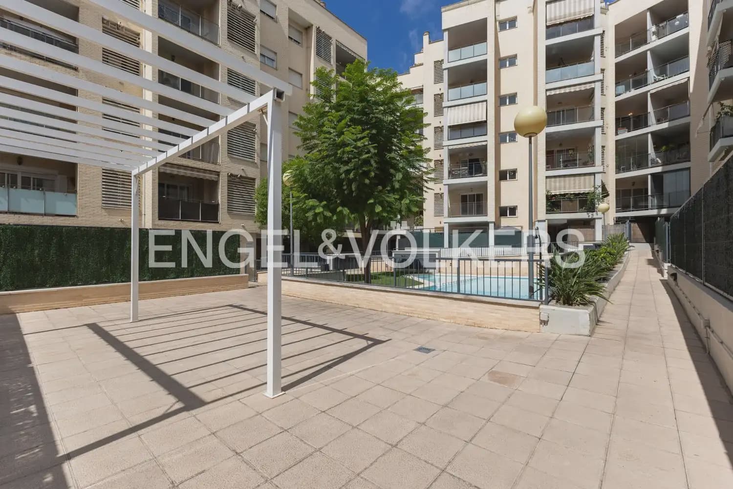 4 soverom Leilighet til leie i Paterna med svømmebasseng garasje - € 1 600 (Ref: 10041788)