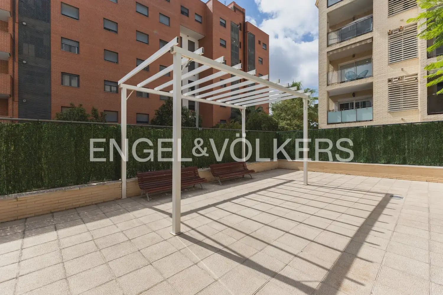 4 soverom Leilighet til leie i Paterna med svømmebasseng garasje - € 1 600 (Ref: 10041788)