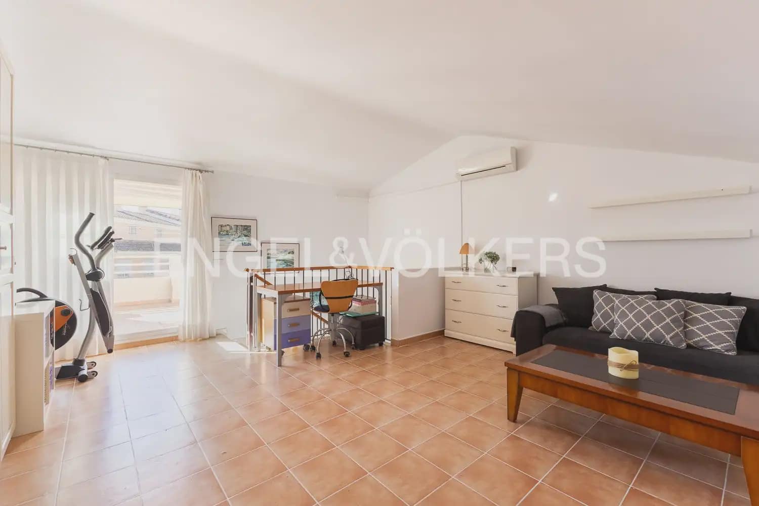 3 camera da letto Casa da affittare in Tavernes Blanques con piscina garage - 2.300 € (Rif: 10041789)
