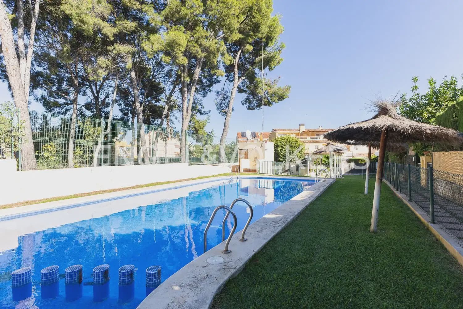 3 camera da letto Casa da affittare in Tavernes Blanques con piscina garage - 2.300 € (Rif: 10041789)