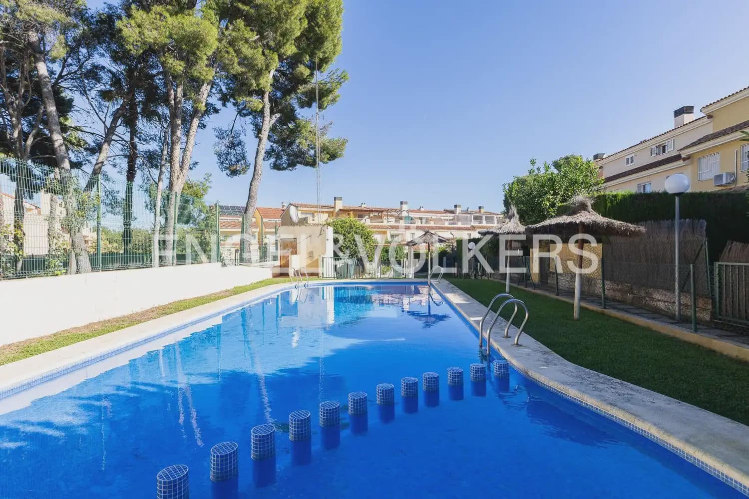 3 camera da letto Casa da affittare in Tavernes Blanques con piscina garage - 2.300 € (Rif: 10041789)