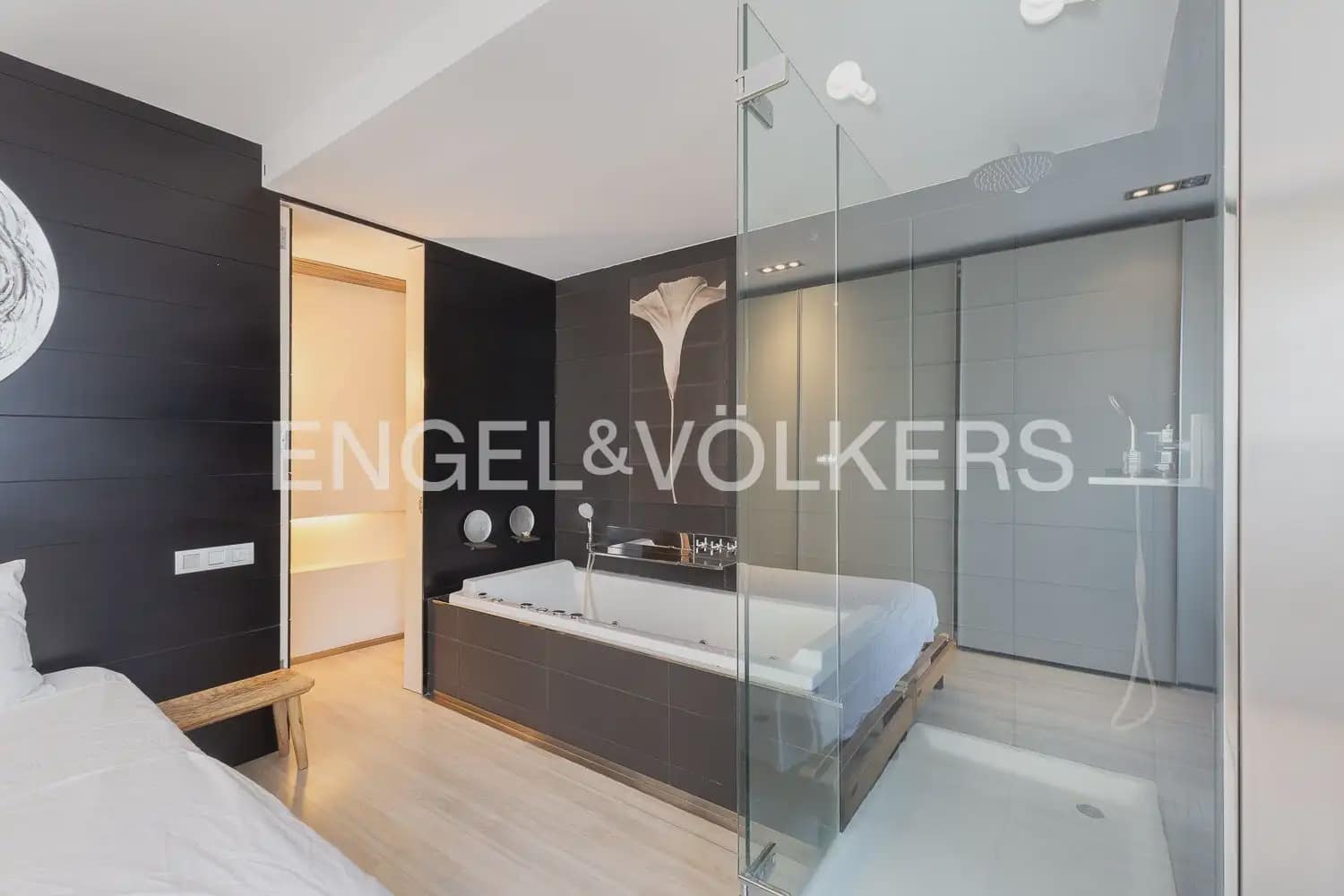 1 soveværelse Lejlighed til salg i Valencia by med garage - € 875.000 (Ref: 10041930)
