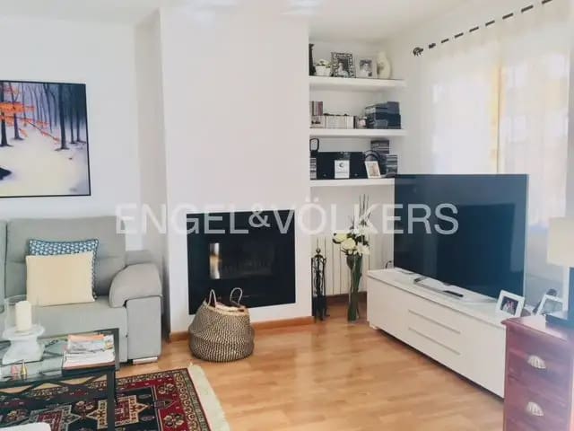 4 camera da letto Villetta a Schiera da affittare in La Cañada, Paterna - 2.000 € (Rif: 10041931)